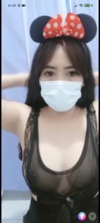 Miss Floww tetek bulet uting