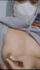 Ukhty Jilbab show uting nenen MangoLive