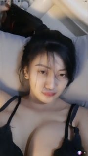 Ema Gadis manis uting nongol