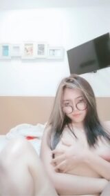 Aiko payudara ngondoy mulus