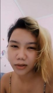 Kak Ayaa telanjang colmek sange sendiri