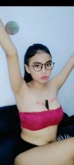 Anggi Cantik jepit pulpen di tetek