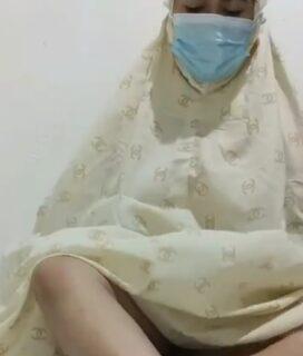 Janda Mukenah Colok Memek gatel sange