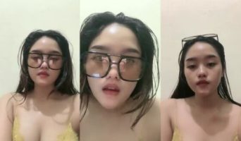Kak Sisca Tampil Seksi Belahan Basah