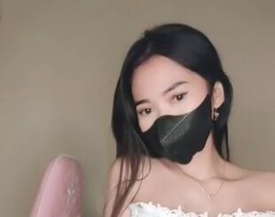 Tiktokers Cantik Ebot Binal show Toketnya